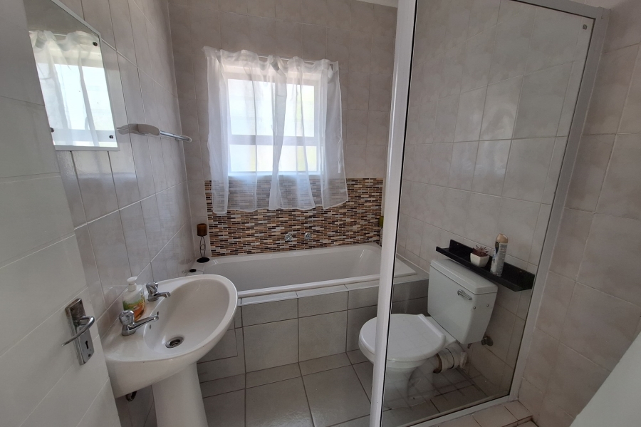 2 Bedroom Property for Sale in Sanlamhof Western Cape